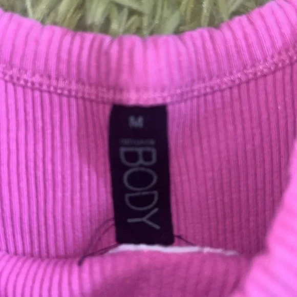 pink volleyball tank top - Picture 3 of 4